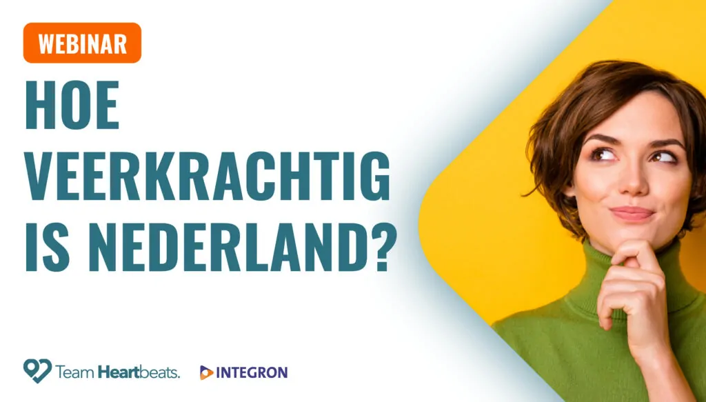 Een vrouw in een groene coltrui kijkt nadenkend tegen een gele achtergrond. De tekst luidt: "Webinar - Hoe veerkrachtig is Nederland?"- waarin de veerkracht van onze natie wordt onderzocht met de logo's van Team Heartbeats en Integorn.